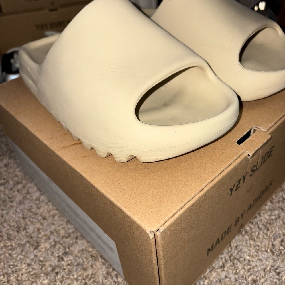 Adidas Yezzy Slide bone